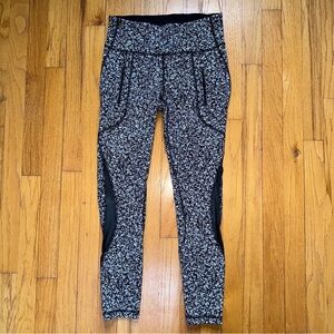 Lululemon Invigorate 7/8 Tight Daisy Dust Alpine White Black‎ 6 Legging Active